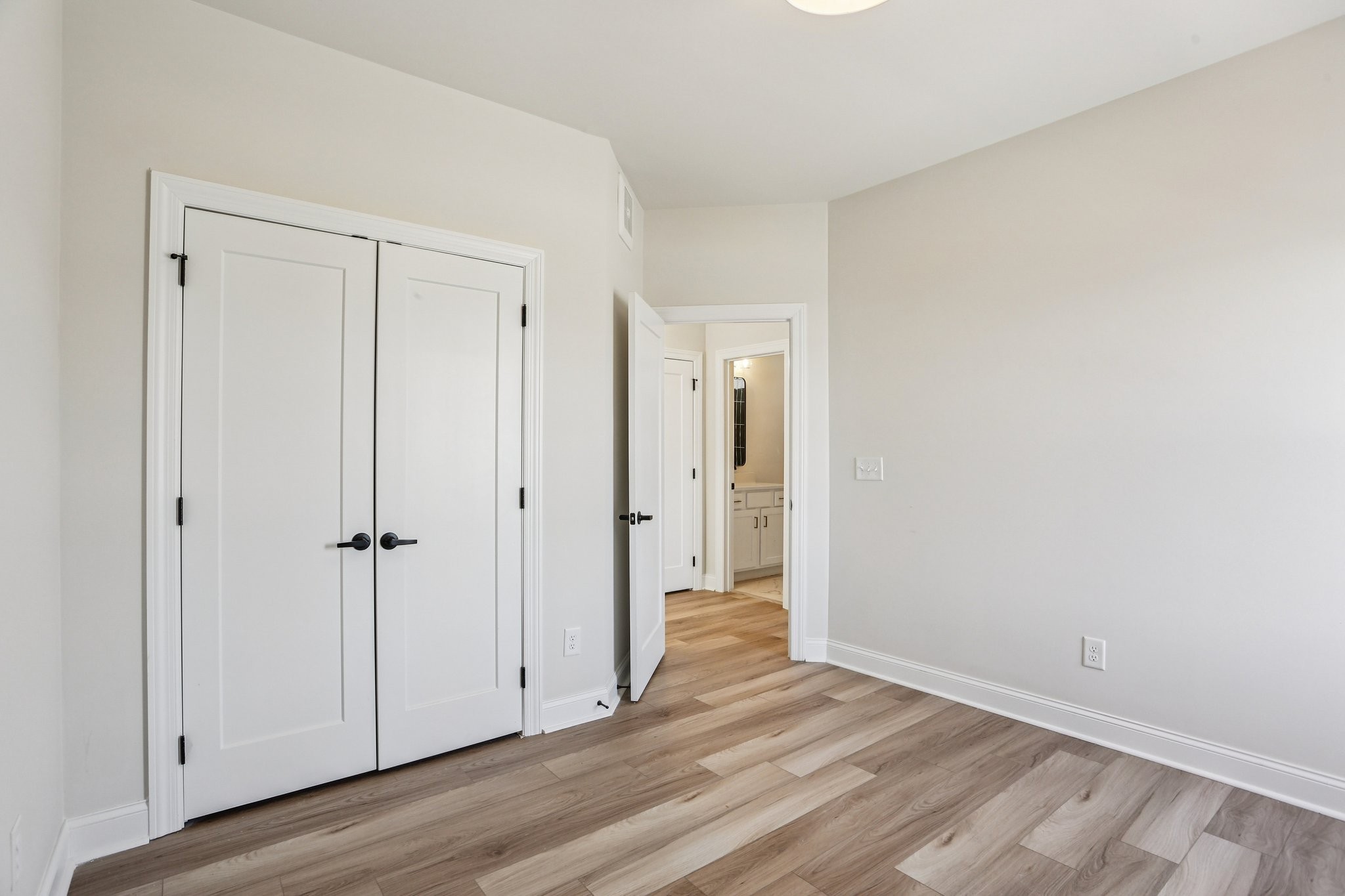 1617 Hampton Street Nashville, TN 37207 - Photo 28 of 50