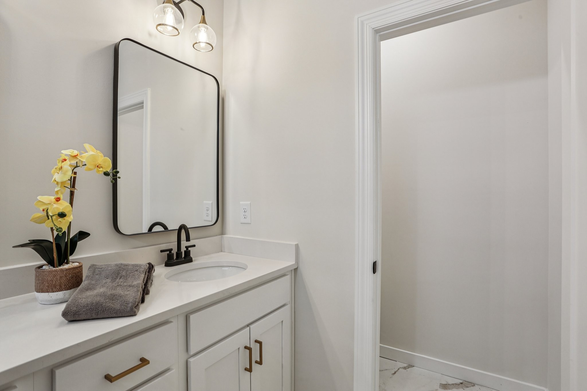 1617 Hampton Street Nashville, TN 37207 - Photo 35 of 50