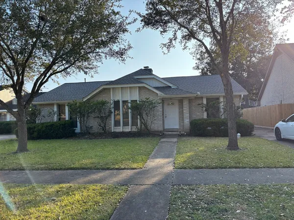 $2,250 | 2906 Green Fields Drive, Sugar Land, TX 77479