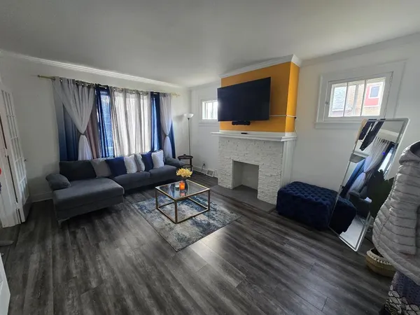 $2,300 | 351 West 12th Avenue, Homestead, PA 15120