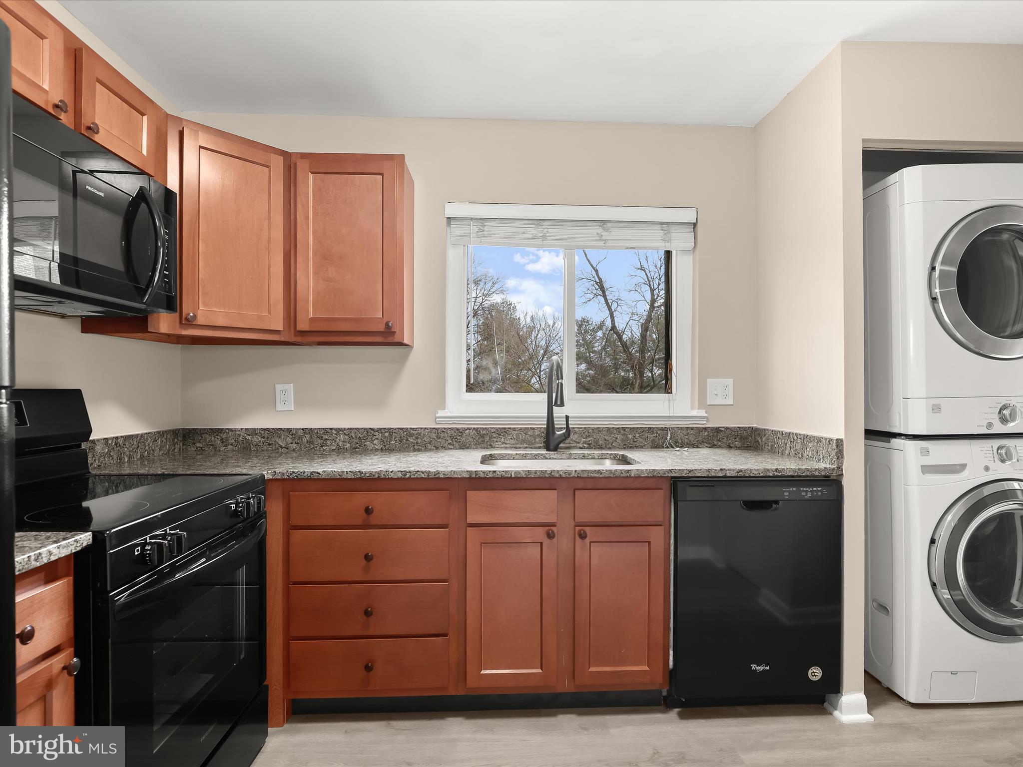 15603 Dorset Road, Unit 103 Laurel, MD 20707 - Photo 17 of 41 Kitchen