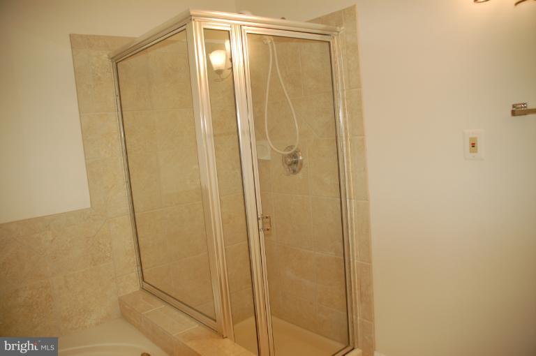 6101 Wigmore Lane, Unit C Alexandria, VA 22315 - Photo 19 of 27 Bath (Master)