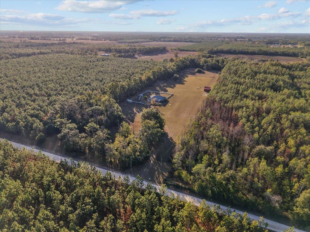 13691 201st Road Live Oak, FL 32060 - Photo 30 of 36 a view of city and ocean