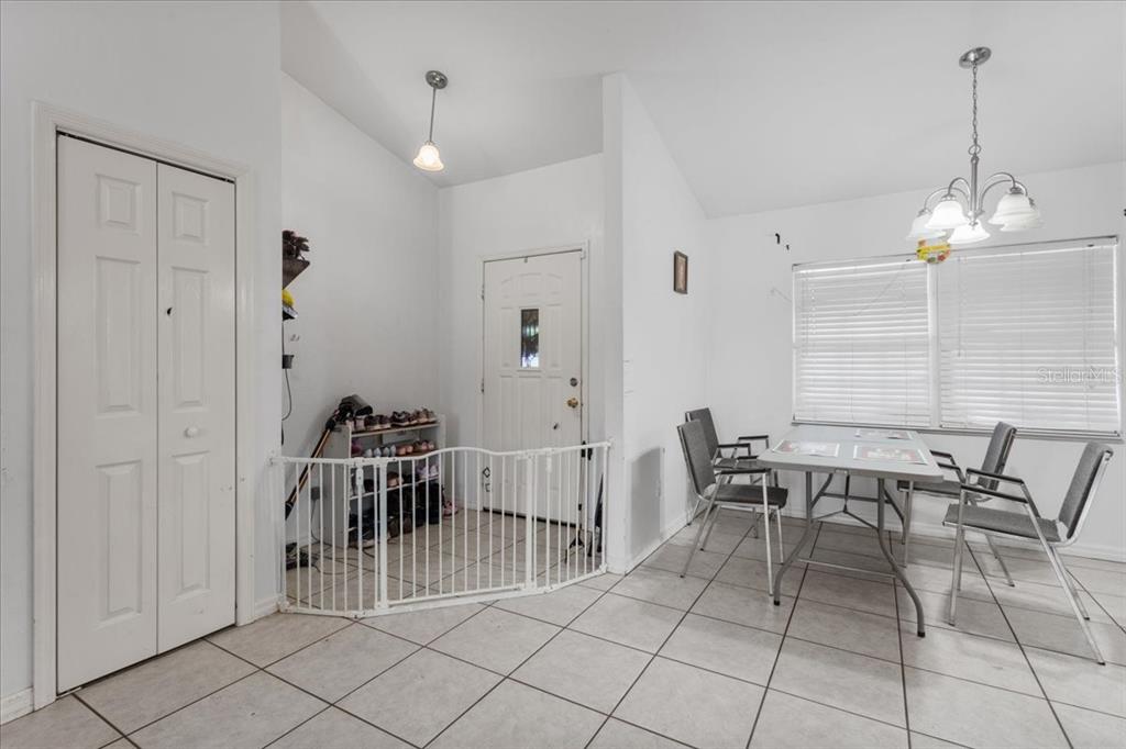 13691 201st Road Live Oak, FL 32060 - Photo 9 of 36 a view of a dining room with furniture
