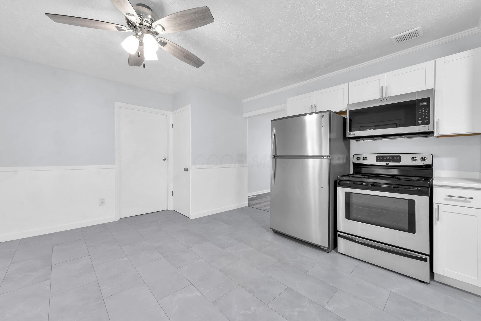 216 Redmond Road Columbus, OH 43228 - Photo 8 of 26 big eat in kitchen