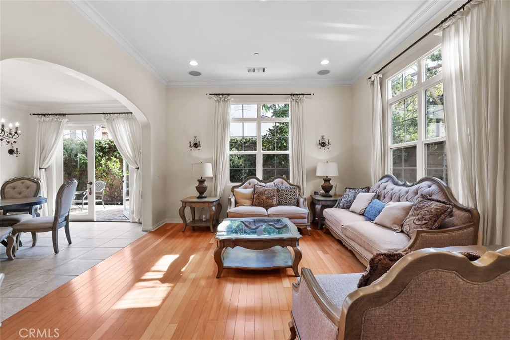 48 Arborside Irvine, CA 92603 - Photo 4 of 37