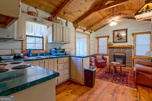 $1,600,000 | 7118 Old 441 South, Lakemont, GA 30552