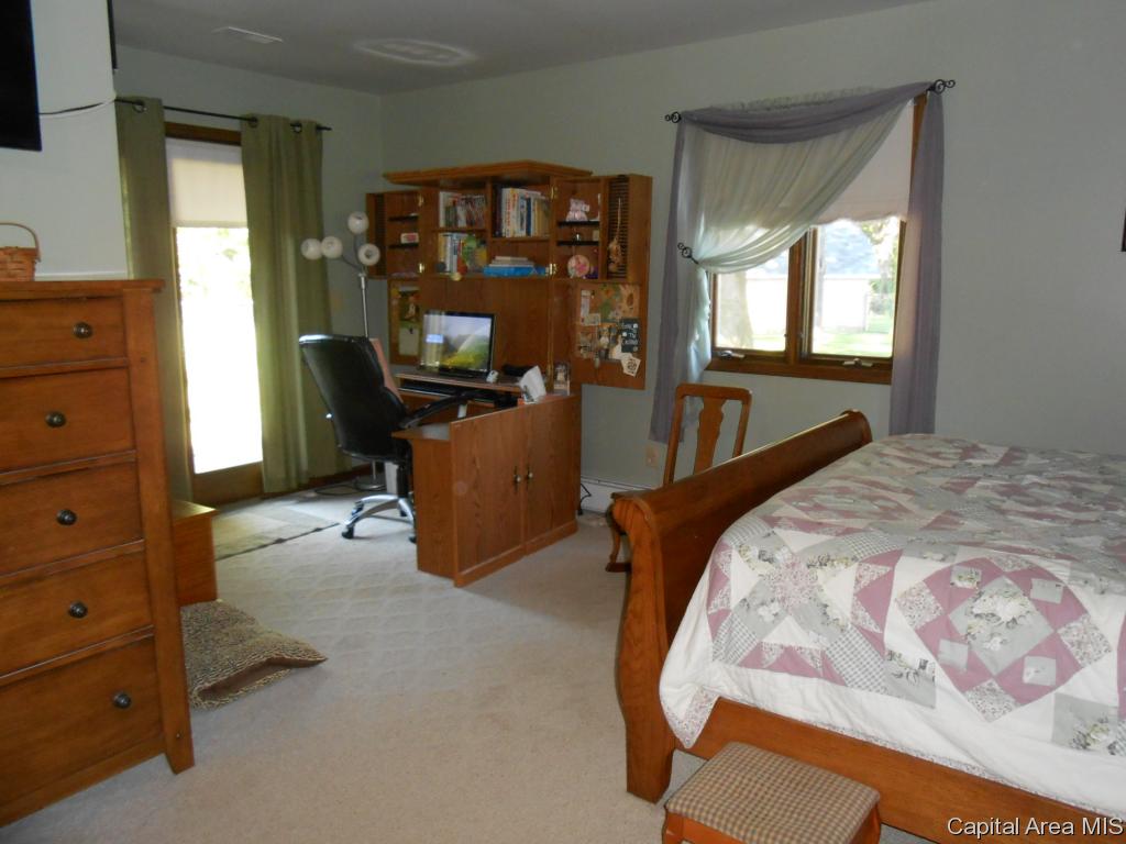 3624 River Road Riverton, IL 62561 - Photo 12 of 21 Gallery Image 12