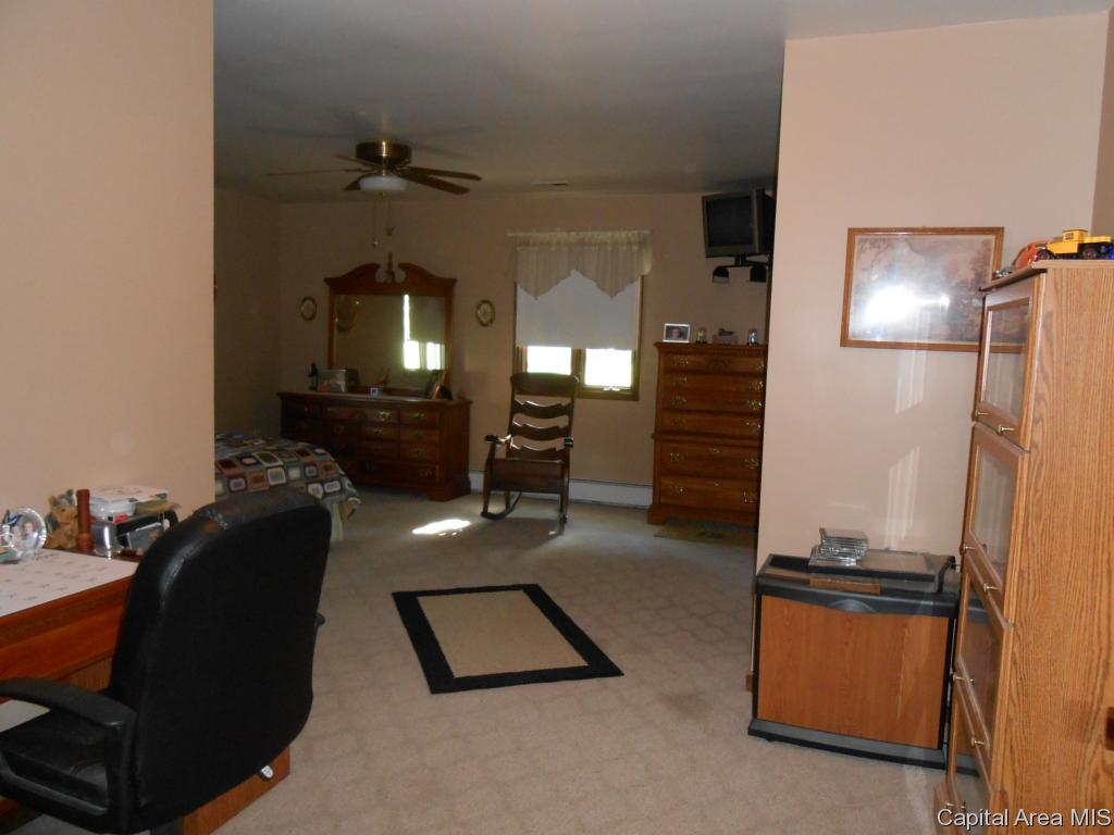 3624 River Road Riverton, IL 62561 - Photo 16 of 21 Gallery Image 16