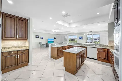 $890,000 | 510 Avellino Isles Circle, Unit 2202, Naples, FL 34119
