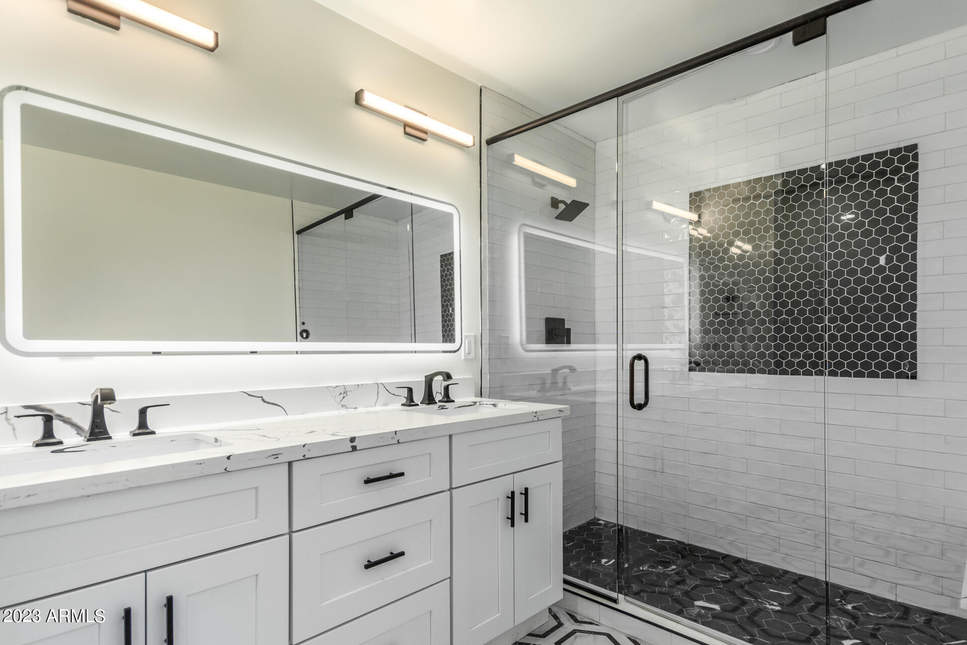 5518 East Thomas Road Phoenix, AZ 85018 - Photo 11 of 15 15 - Thomas