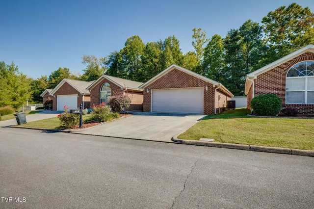 $300,000 | 253 Crockett Drive, Church Hill, TN 37642