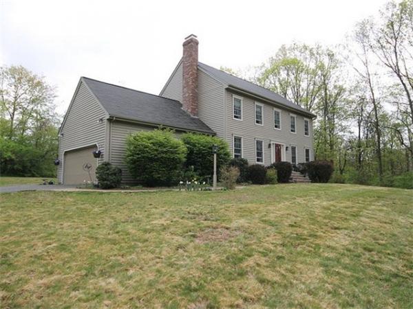 8 R Robinson Road Westford, MA 01886 - Photo 1 of 22 Gallery Image 1