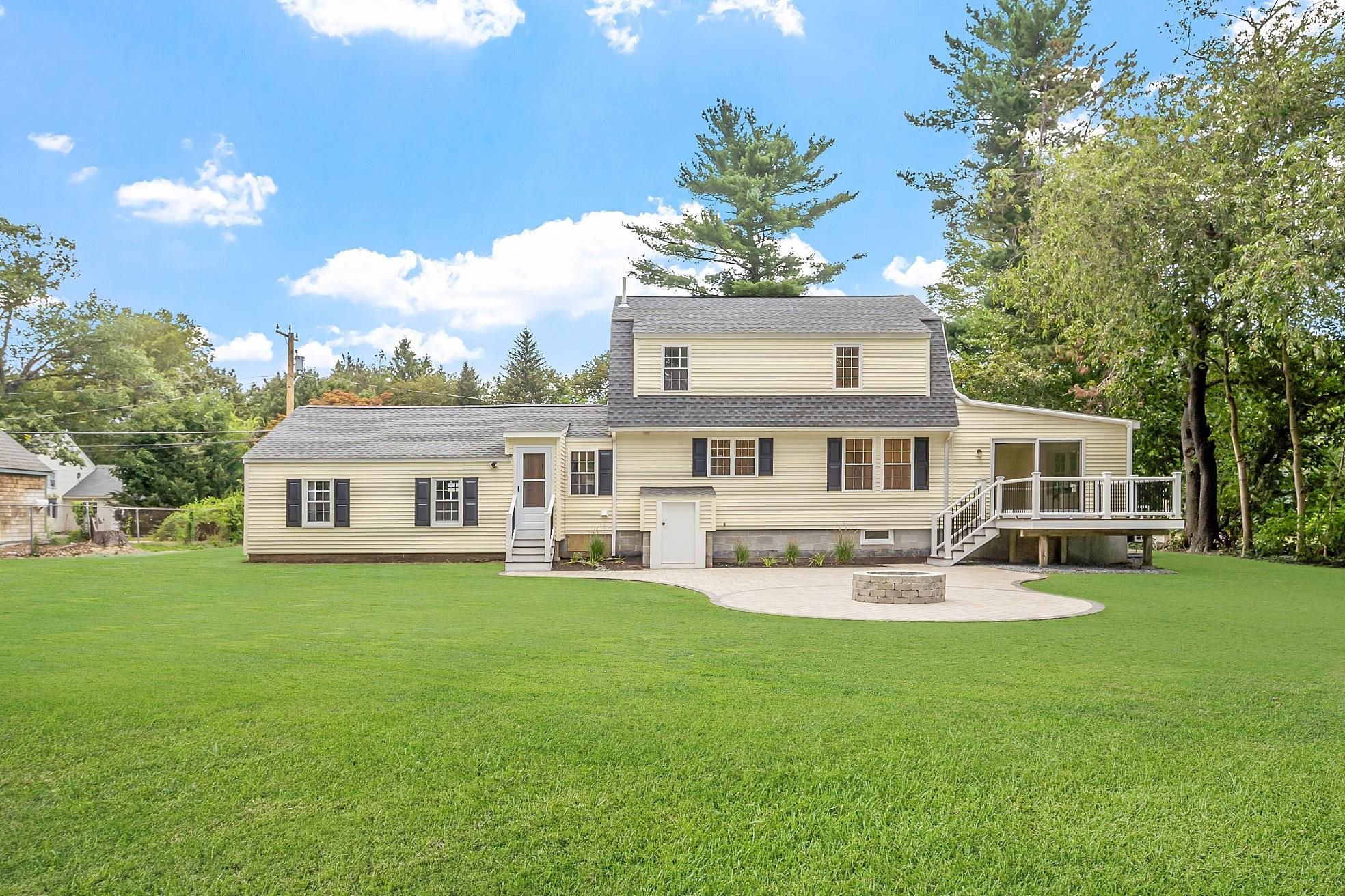 23 Watsons Lane Hampton, NH 03842 - Photo 2 of 46