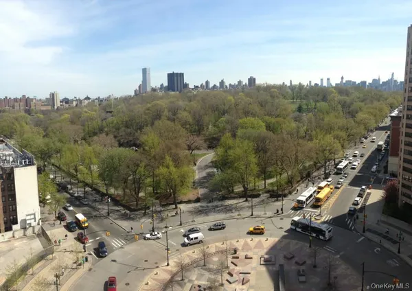 $3,850 | 301 West 110th Street, Unit 14F | Harlem