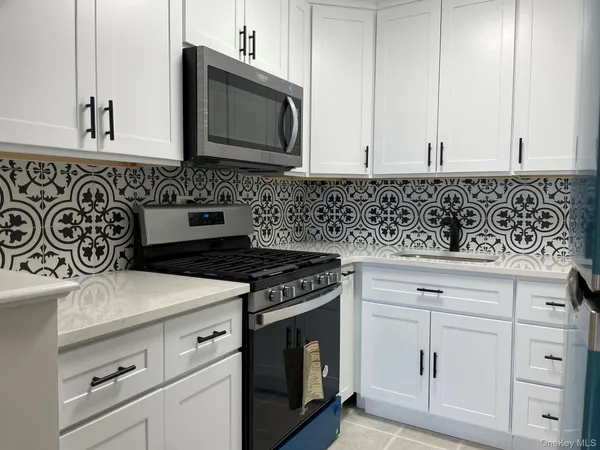 $3,850 | 301 West 110th Street, Unit 14F | Harlem