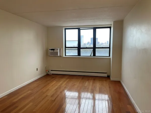 $3,850 | 301 West 110th Street, Unit 14F | Harlem