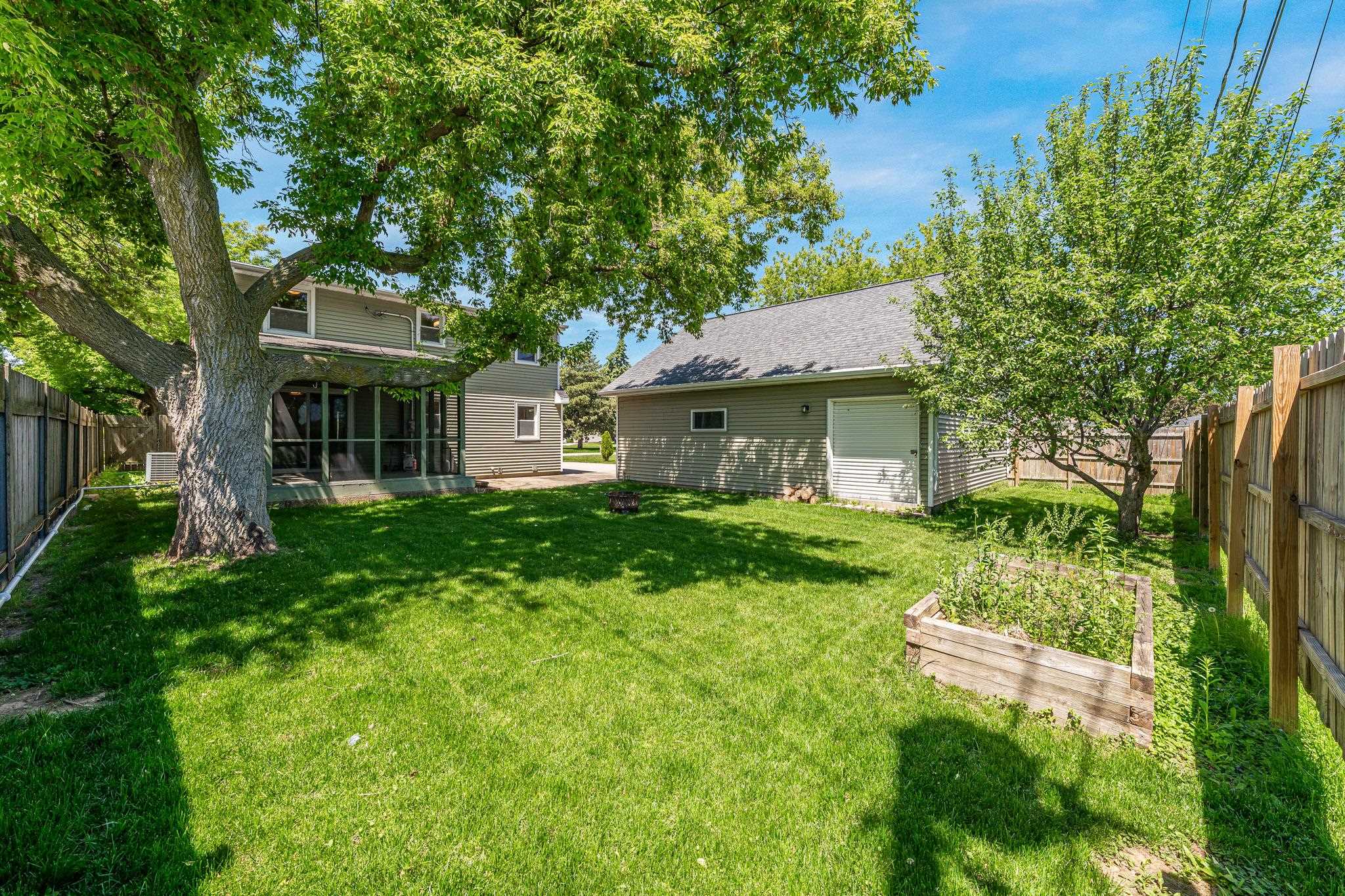 1932 Maplecrest Drive Appleton, WI 54915 - Photo 36 of 43