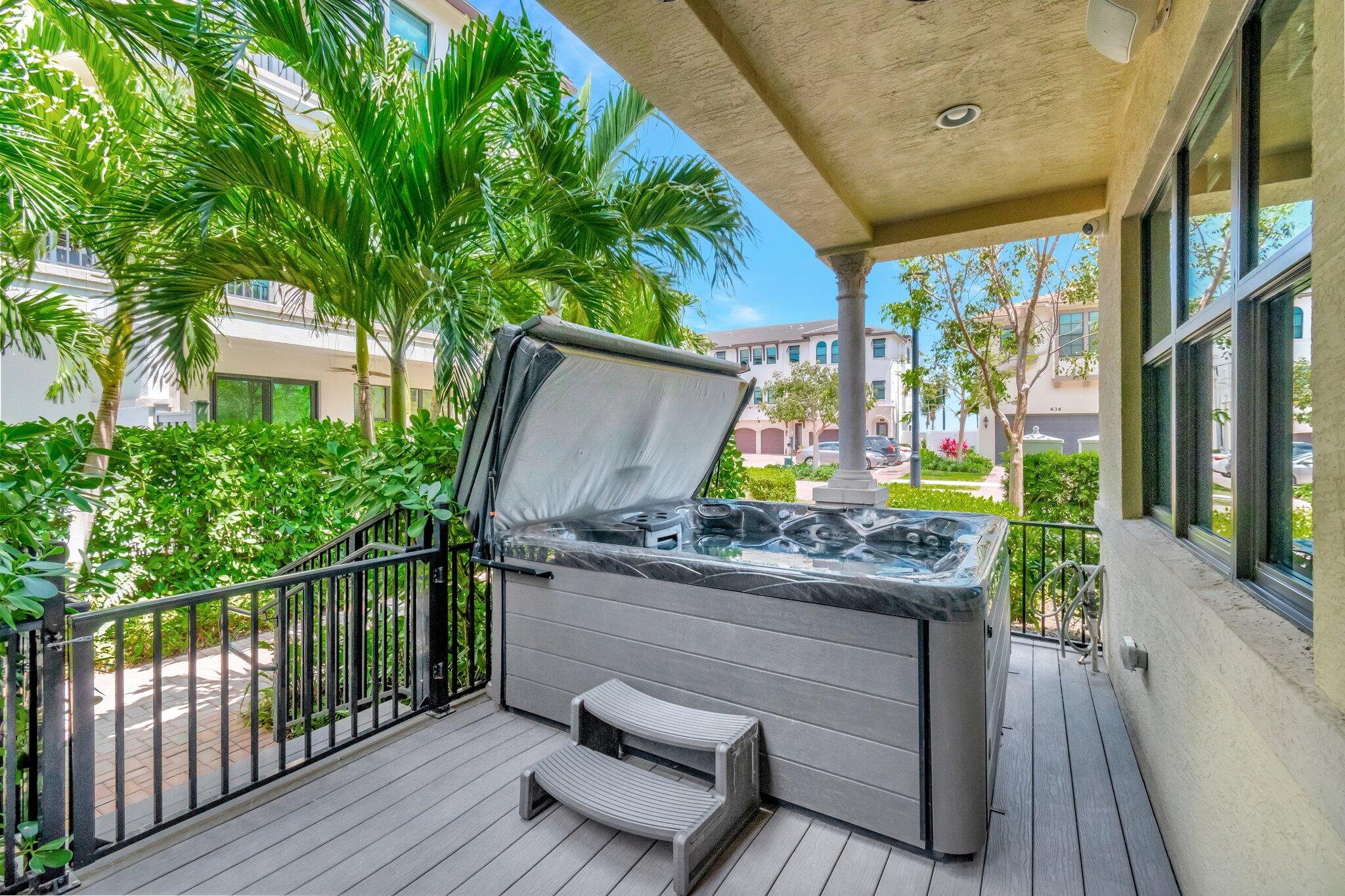 623 Windward Circle Boynton Beach, FL 33435 - Photo 7 of 76 38-web-or-mls-DSC_7645