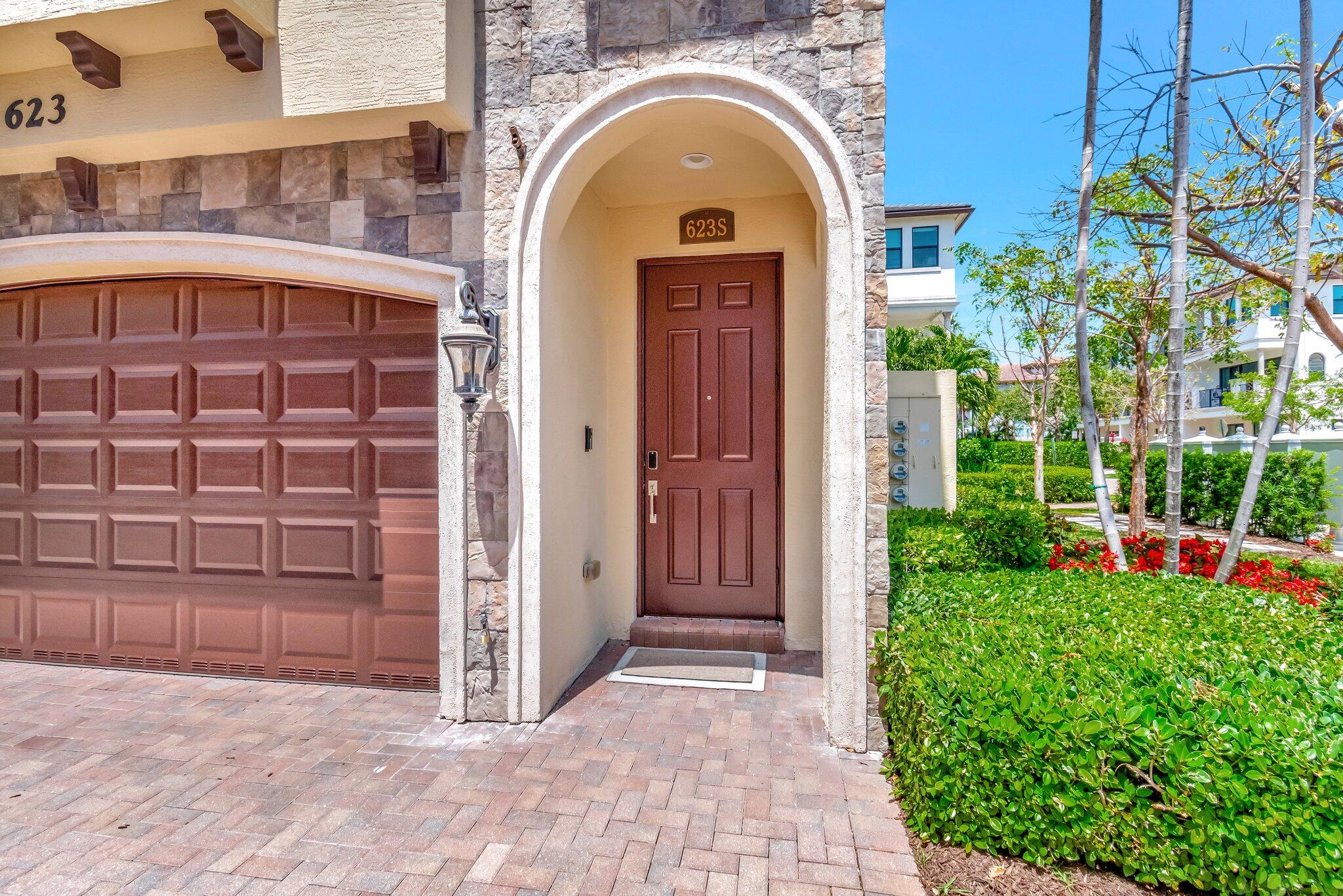 623 Windward Circle Boynton Beach, FL 33435 - Photo 8 of 76 30-web-or-mls-DSC_7730