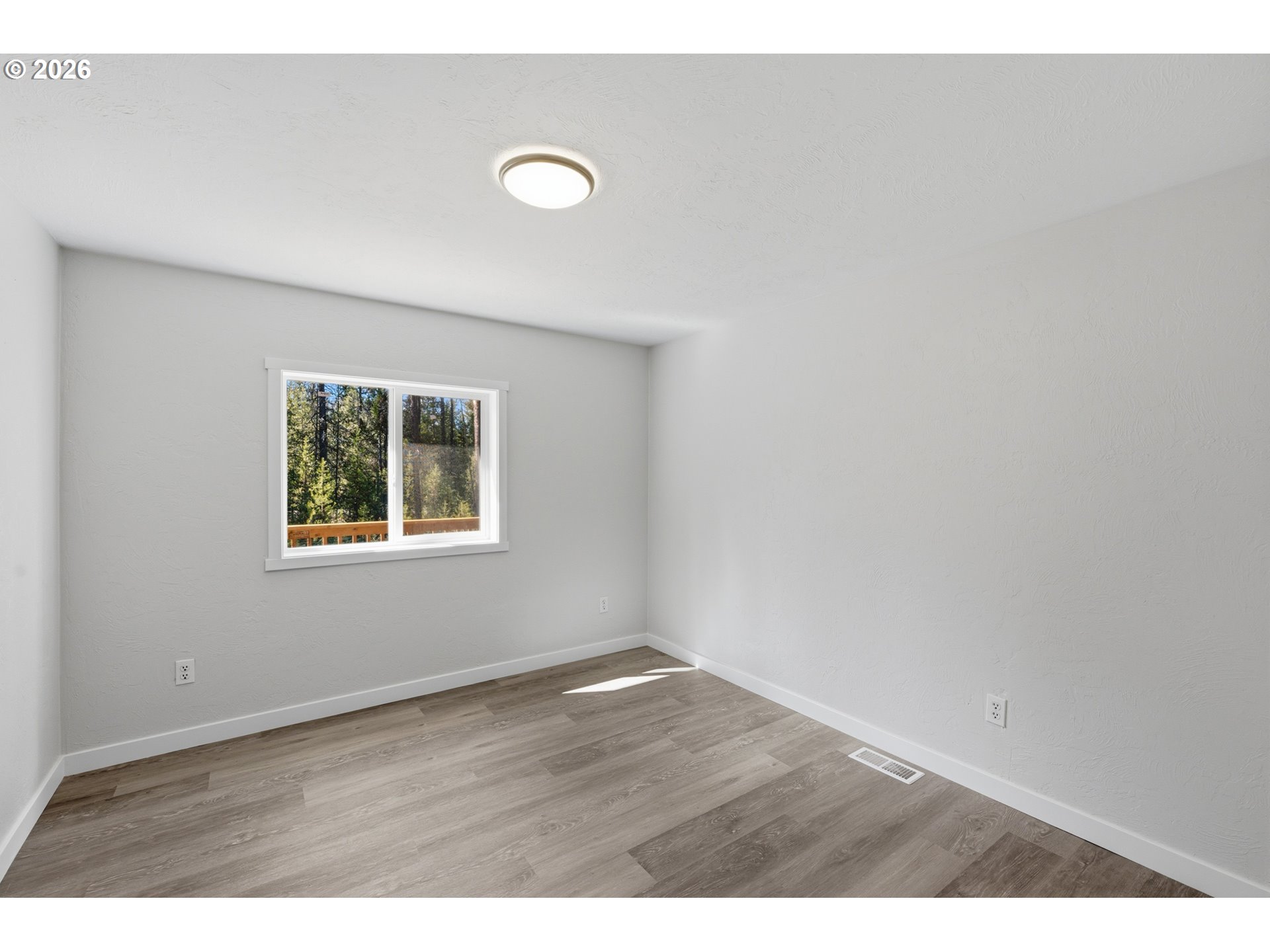 17717 Highway 58 Crescent Lake, OR 97733 - Photo 16 of 45 Bedroom