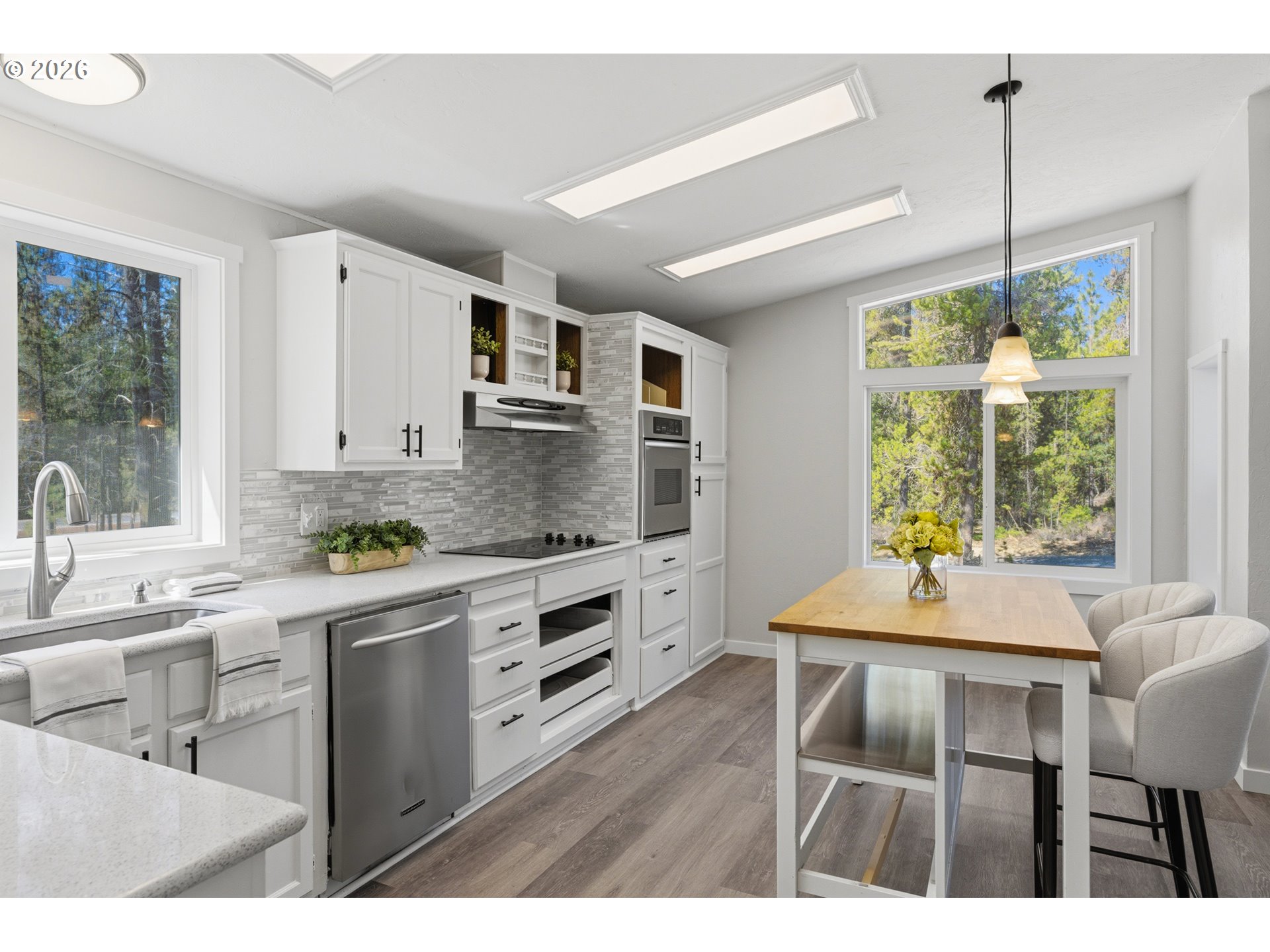 17717 Highway 58 Crescent Lake, OR 97733 - Photo 7 of 45 Kitchen