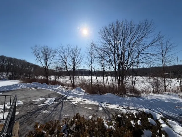 $1,500 | 155 Ledge-landing Rd Landing, Landing, NJ 07850