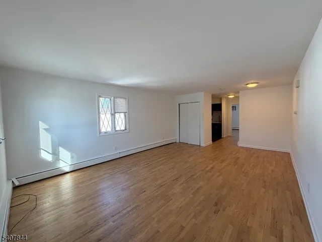 $1,500 | 155 Ledge-landing Rd Landing, Landing, NJ 07850