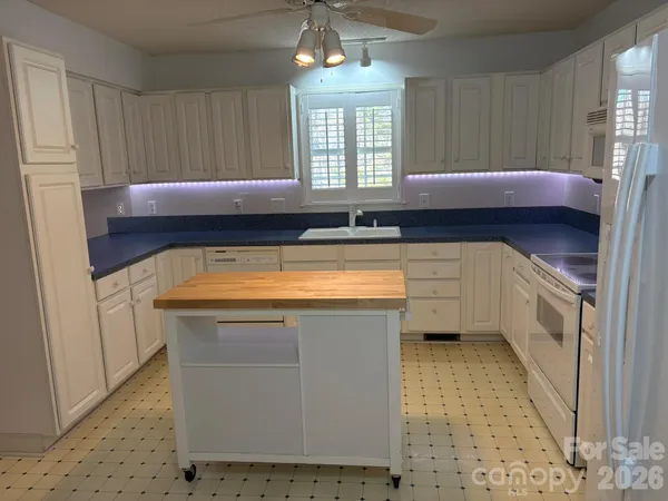 $259,900 | 107 Forrest Glenn Court, King, NC 27021