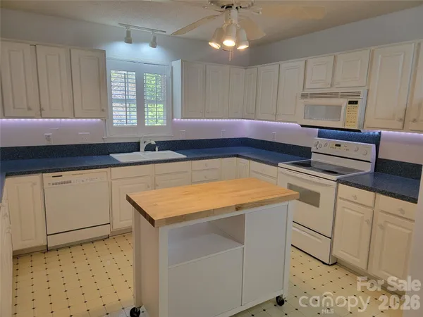 $259,900 | 107 Forrest Glenn Court, King, NC 27021