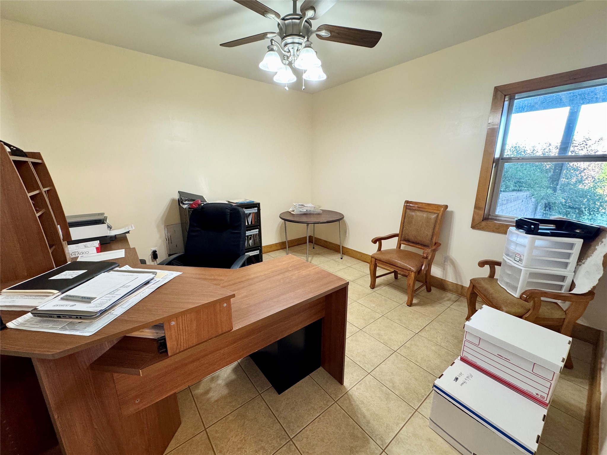 55 Lake Road Huntsville, TX 77320 - Photo 41 of 50 This is a true office. It does not have a closet.
