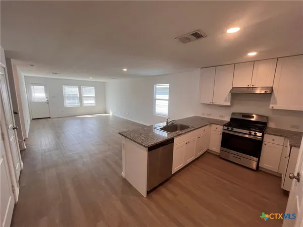 $1,595 | 10646 Vinateros Drive, Converse, TX 78109