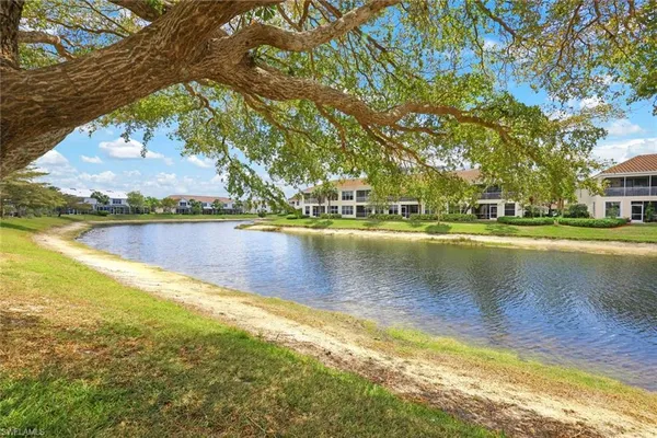 $2,680 | 1088 Oxford Lane, Unit 48, Naples, FL 34105