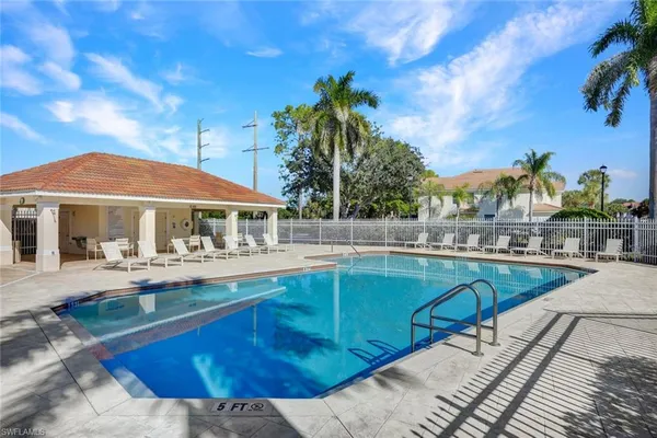 $2,680 | 1088 Oxford Lane, Unit 48, Naples, FL 34105