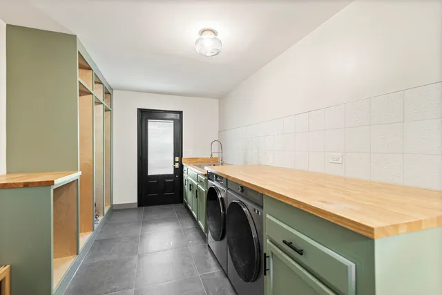 $999,999 | 5452 North Tall Oaks Drive, Long Grove, IL 60047