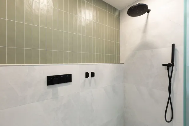 $999,999 | 5452 North Tall Oaks Drive, Long Grove, IL 60047