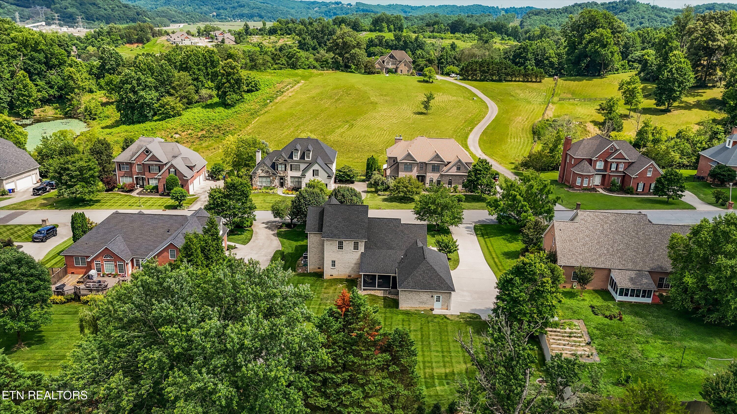 64 Rolling Links Boulevard Oak Ridge, TN 37830 - Photo 42 of 54 Aerial