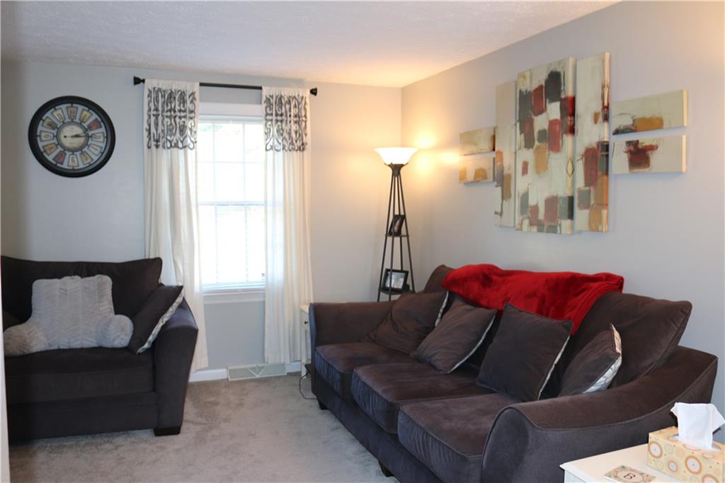 100 Cedar Ridge Drive Monaca, PA 15061 - Photo 4 of 22 Gallery Image 4