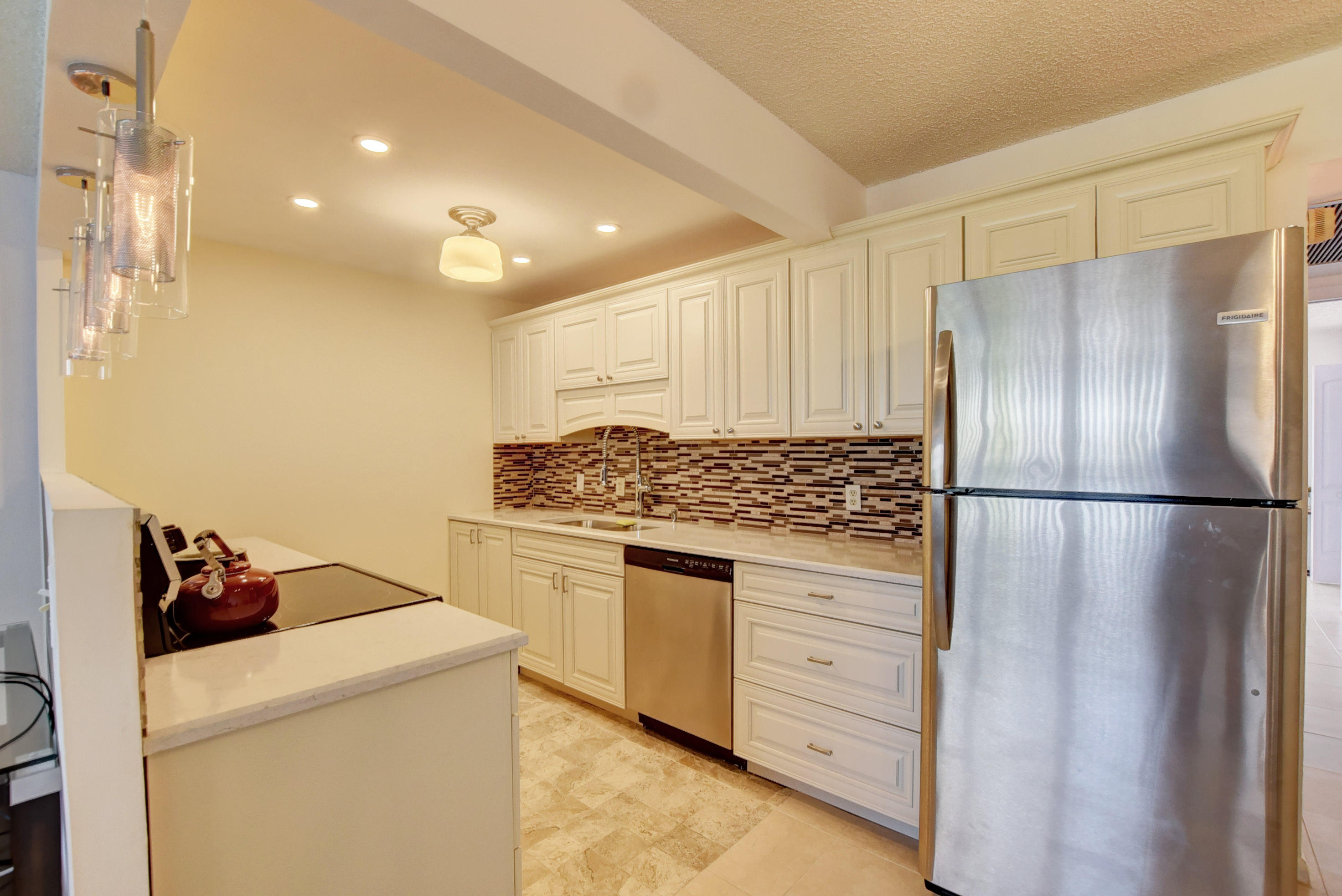 4072 Yarmouth C Boca Raton, FL 33434 - Photo 4 of 18 05_ebf_2176and4more