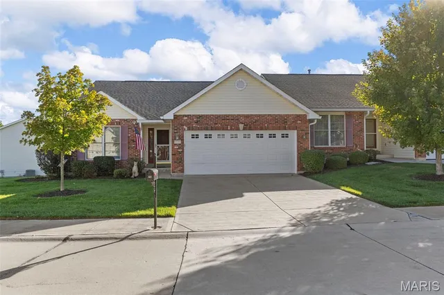 $359,900 | 519 Villa Piazza Court, Unit 27A, O'Fallon, MO 63366