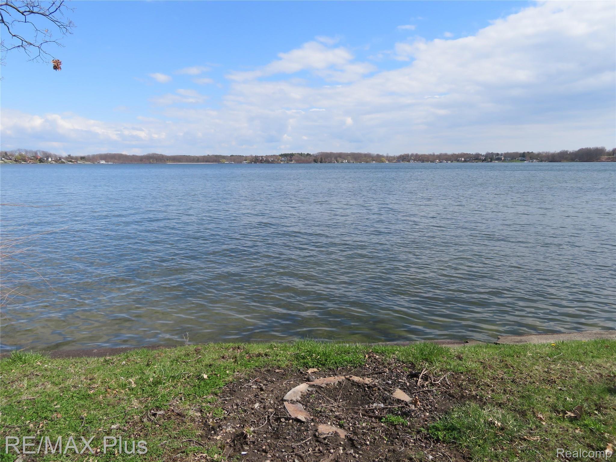 3967 Hunt Road Lapeer, MI 48446 - Photo 20 of 21 IMG_4068.JPG