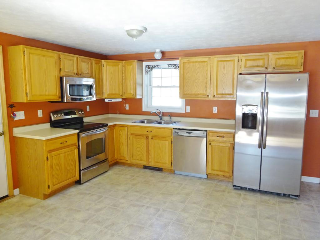 60 South Road Swanzey, NH 03446 - Photo 4 of 22