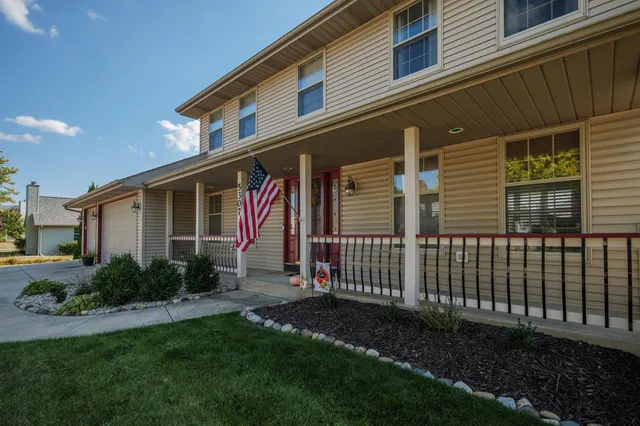 $469,900 | 5307 28th Place, Kenosha, WI 53144