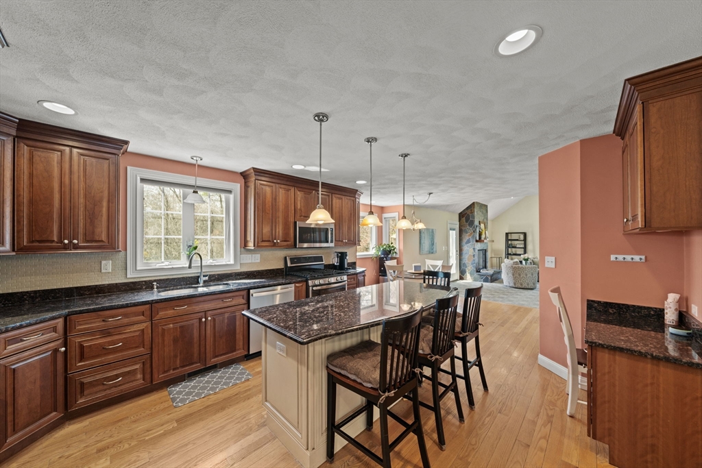 3 Curve Street Middleton, MA 01949 - Photo 12 of 42