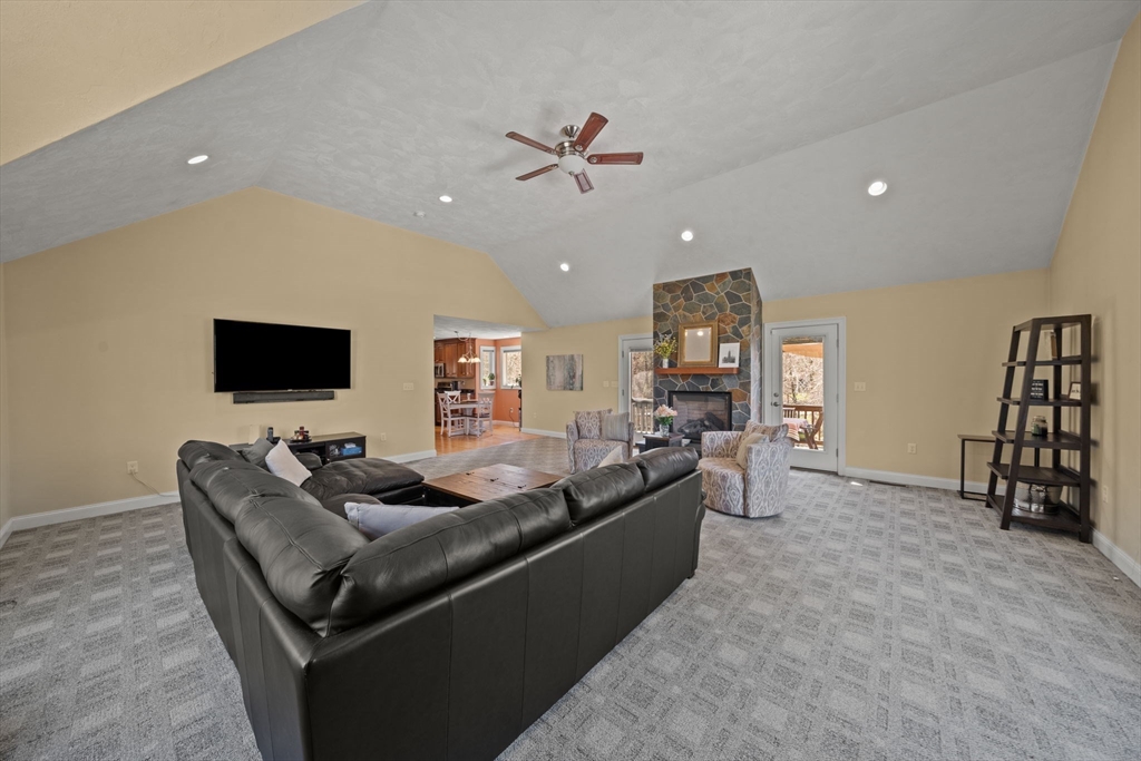 3 Curve Street Middleton, MA 01949 - Photo 15 of 42