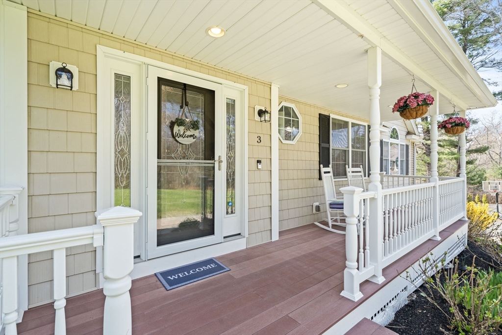 3 Curve Street Middleton, MA 01949 - Photo 3 of 42