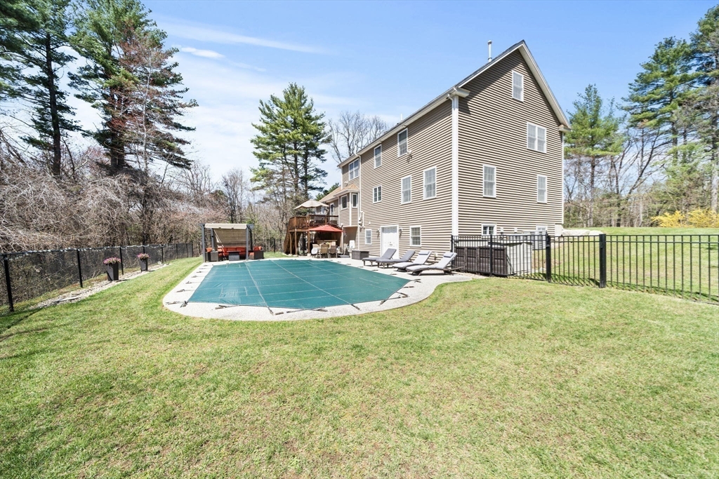 3 Curve Street Middleton, MA 01949 - Photo 37 of 42