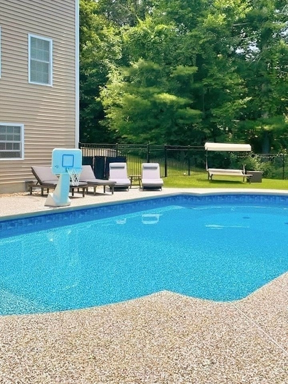 3 Curve Street Middleton, MA 01949 - Photo 41 of 42