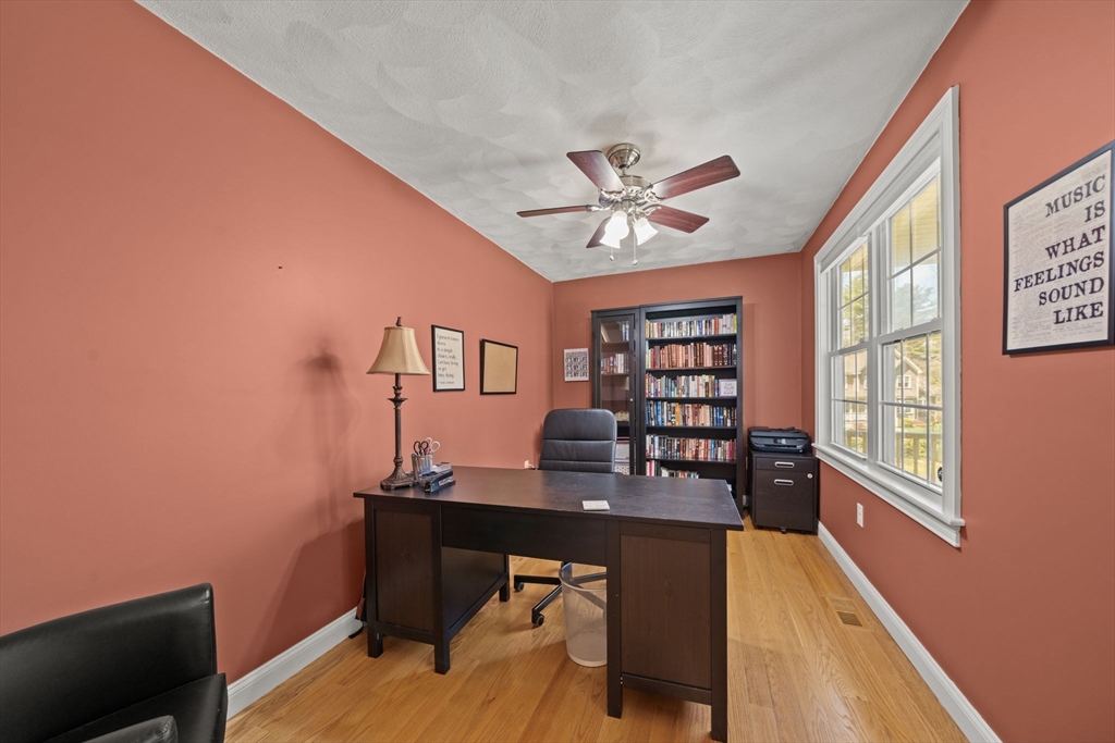 3 Curve Street Middleton, MA 01949 - Photo 5 of 42