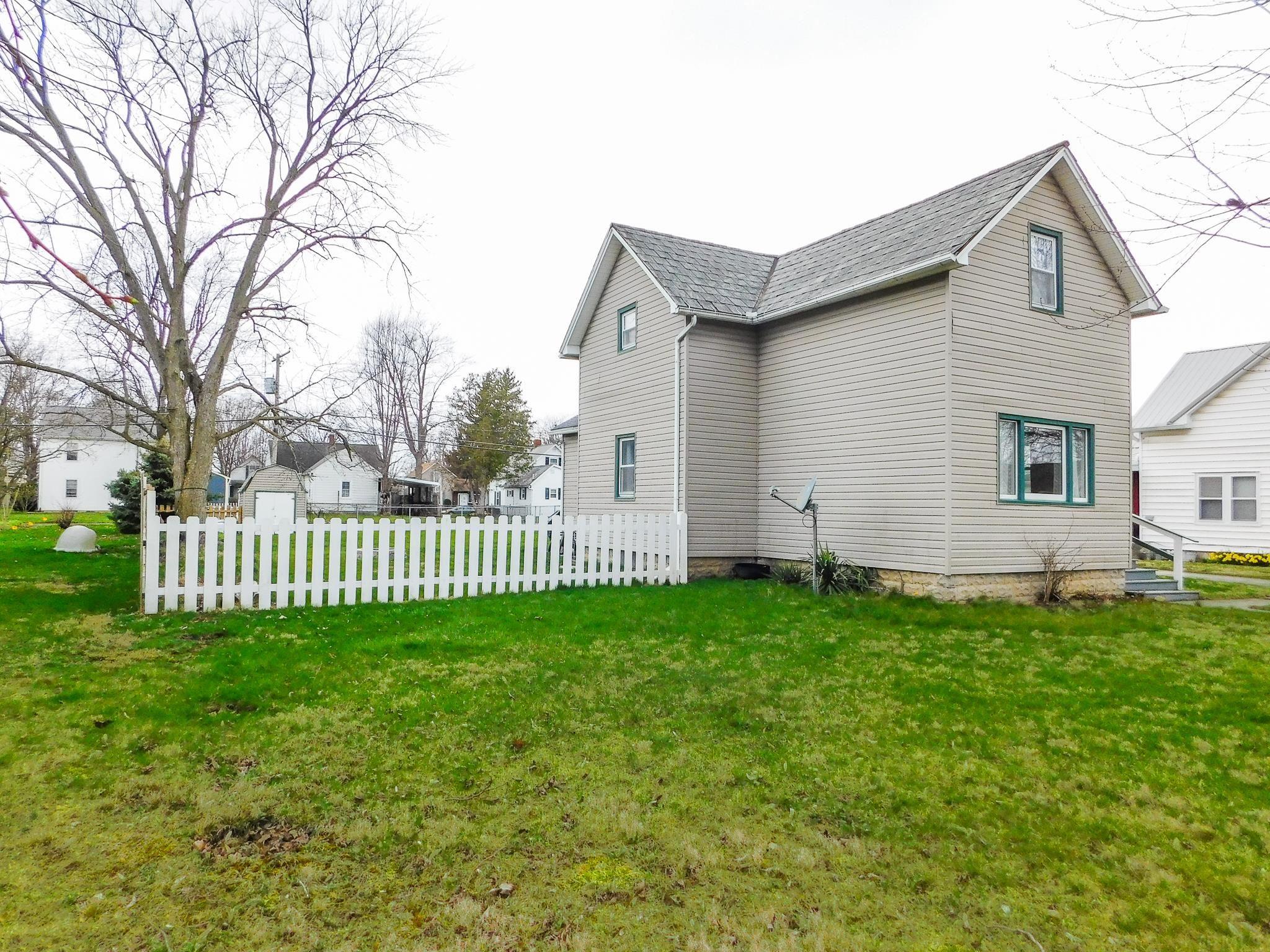 122 South 9th Street Decatur, IN 46733 - Photo 3 of 36